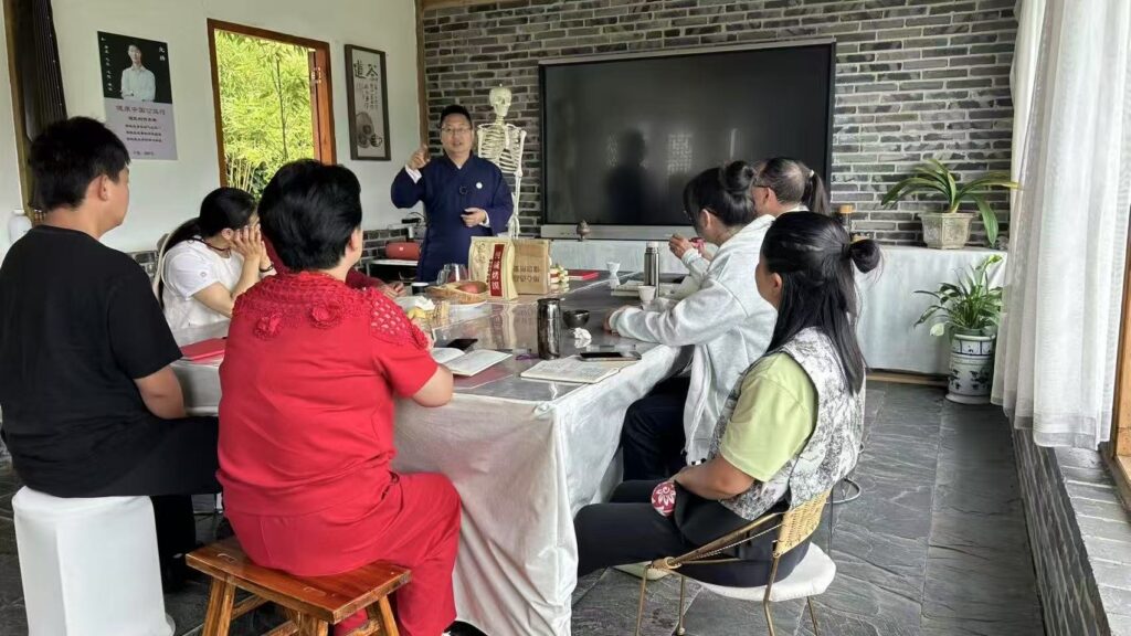 道医实战特训班:理论与实战双轨并行,推动大健康产业发展 道医实战特训班:理论与实战双轨并行,推动大健康产业发展